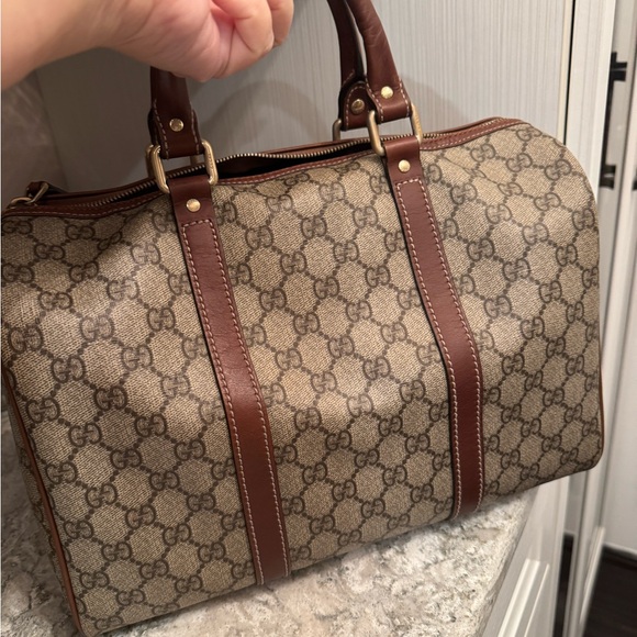 Authentic Gucci satchel. Like new. - Picture 10 of 11